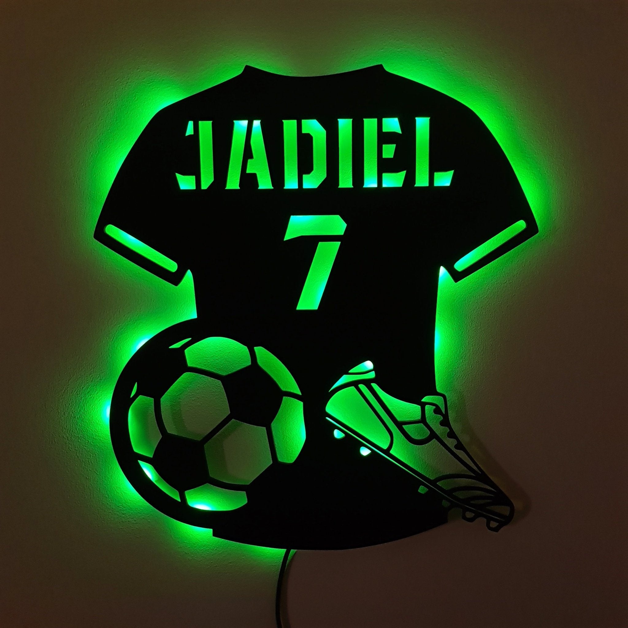 Camiseta Fútbol Personalizada en MDF – Opción LED personalizado de decoraconlaser