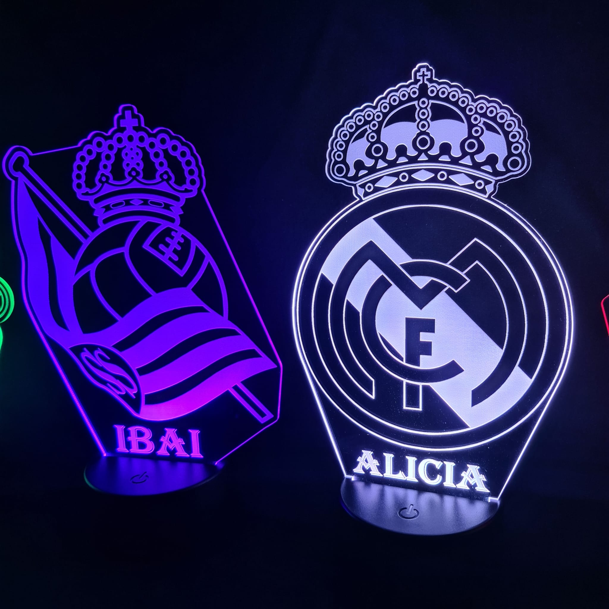 👉 Lámpara de fútbol personalizada con tu nombre y escudo – Envío gratis 24/48h personalizado de decoraconlaser